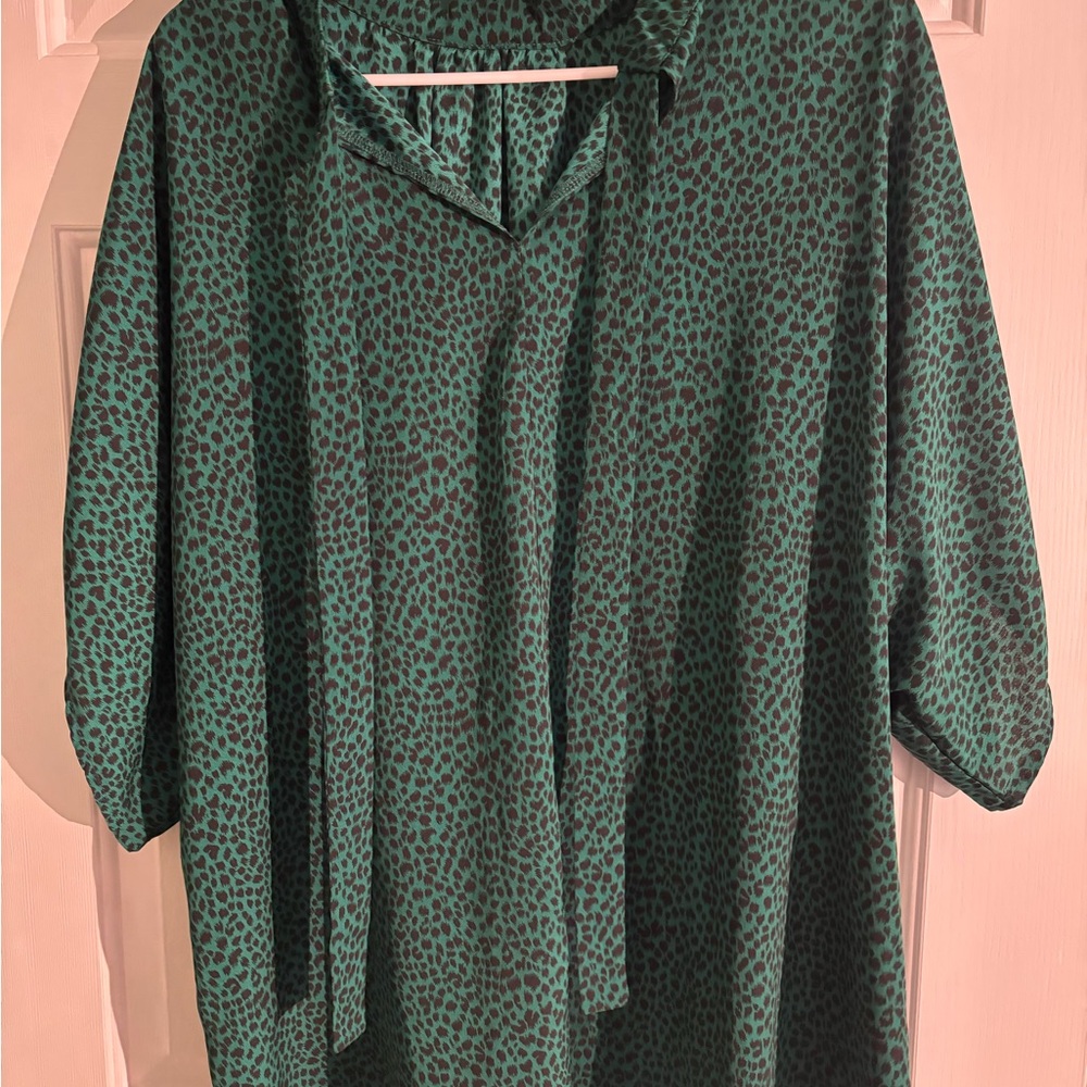 SHEIN Green Boxy Tie Front Blouse with 3/4 Sleeves